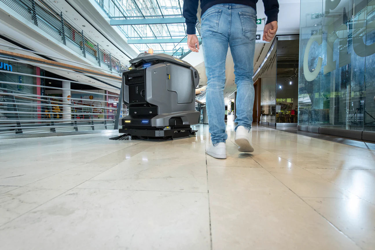 Cleanovativ's KIRA autoscrubber